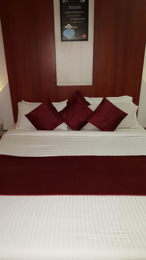 פאנבל Hotel Khandesh Residency מראה חיצוני תמונה