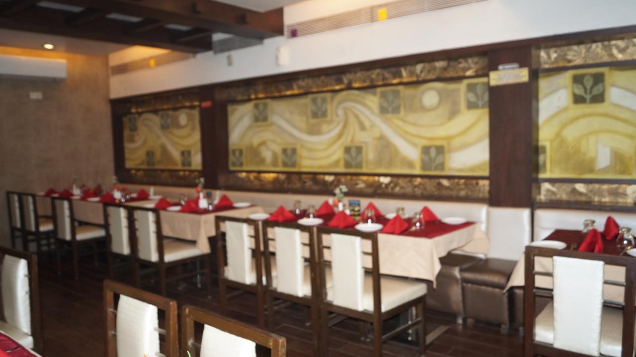 פאנבל Hotel Khandesh Residency מראה חיצוני תמונה